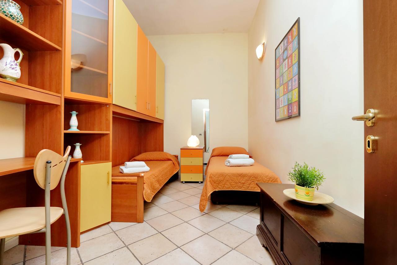 Colosseo Apartment With Garden Roma Exterior foto